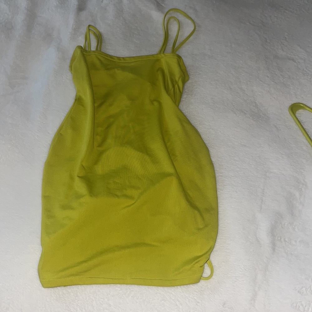 Size small - Picture 2 of 2